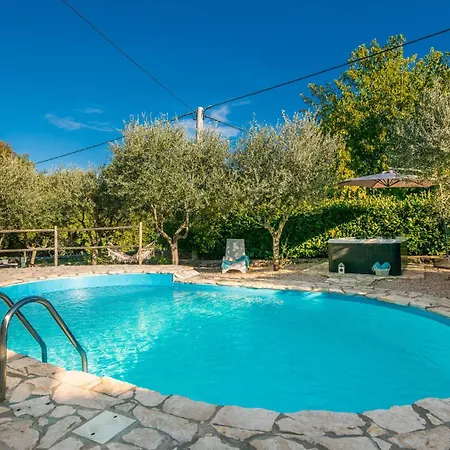 Amazing In Prázdninový dům Dobrinj